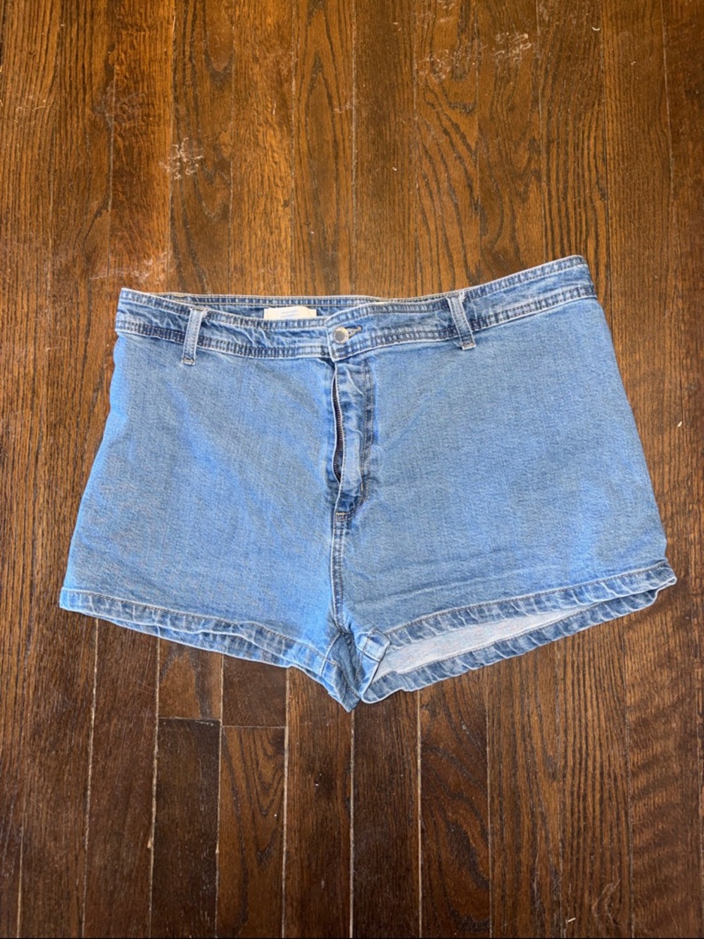 Universal Thread Light Wash Denim Shorts
